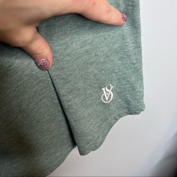 Victoria’s Secret Sleeveless Crewneck Light Dress - Picture 2 of 6